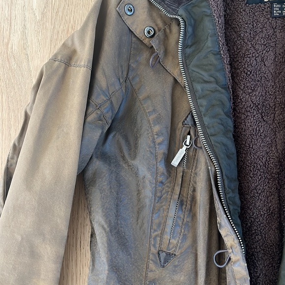 Barbour fleece lined wax jacket, size 4 - Picture 4 of 5